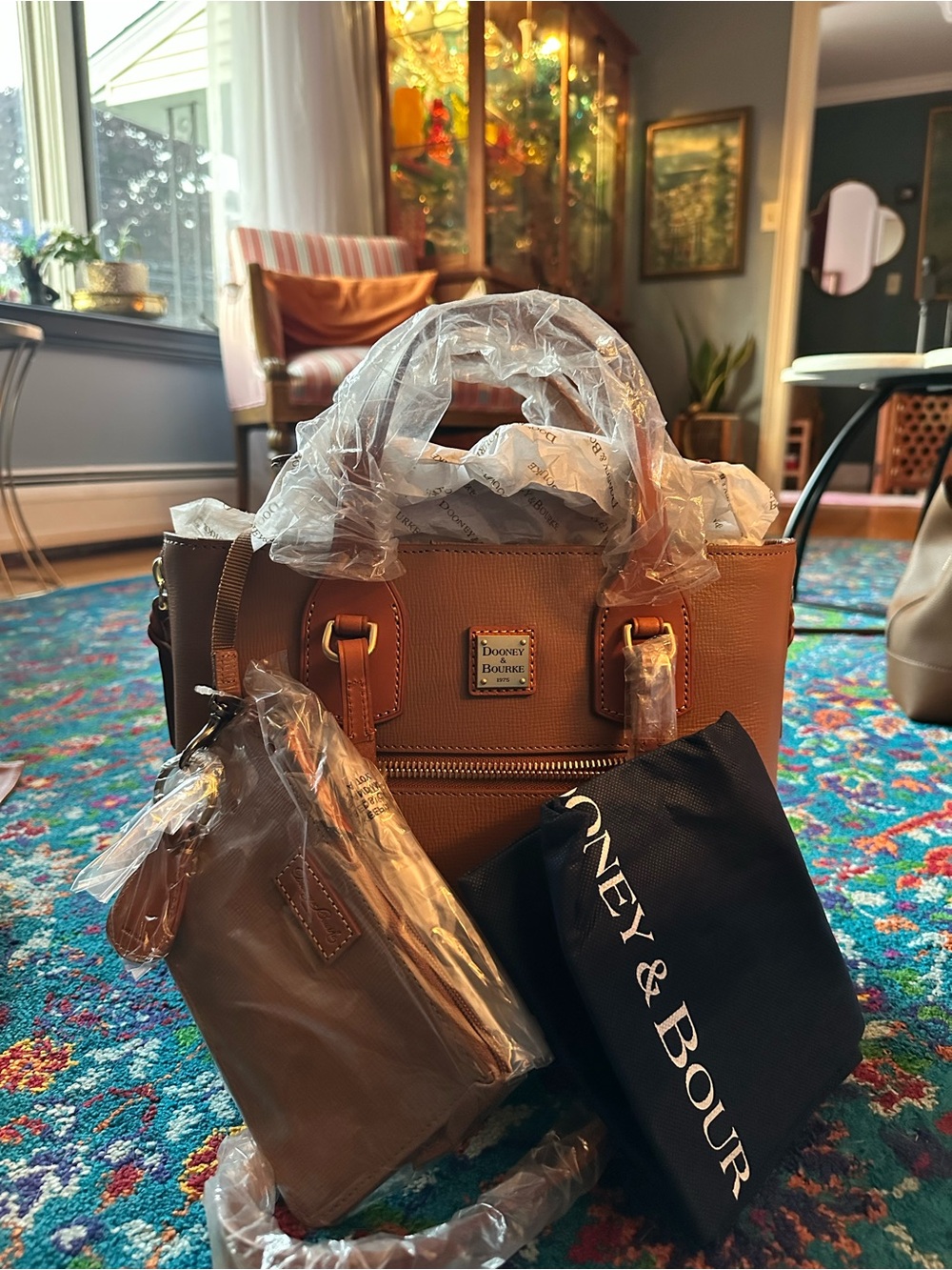 2 IN 1!! Dooney & Bourke Tan Leather Shoulder Tote